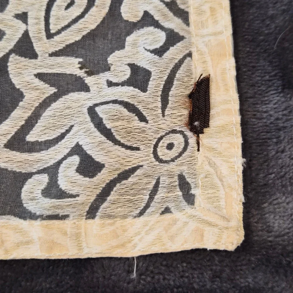 Vintage Sheer Cream Floral Lace Scarf Pocket Square Paisley Pattern 19x19